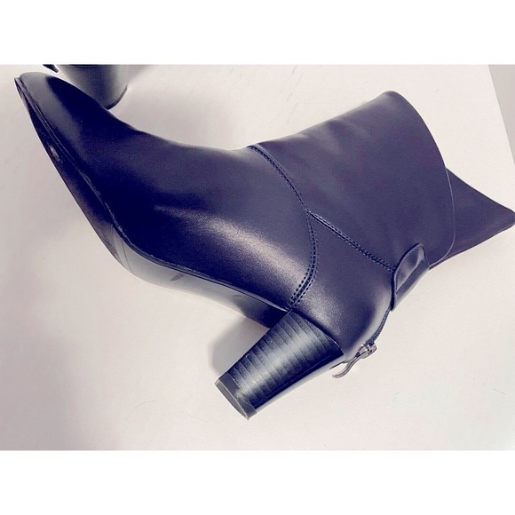 MONROE AND MAIN BLACK Asymmetrical Bootie Shootie Ankle Boots Womens Size 6.5 - Picture 7 of 11